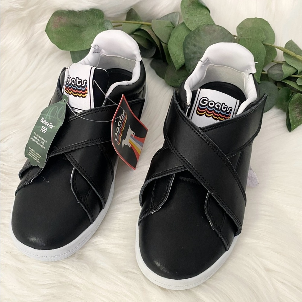 NWT Goats Kids Genuine Leather Low top Sneakers, Size 1